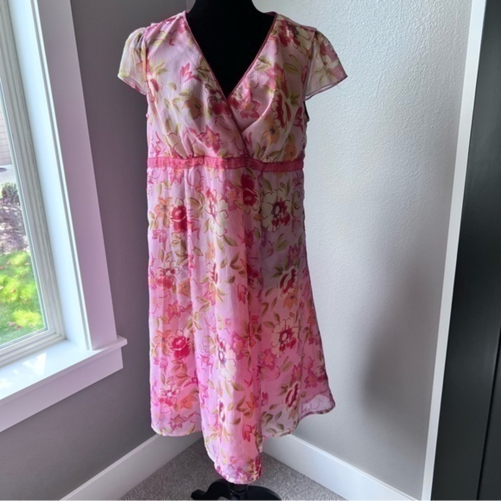 Motherhood Maternity pink floral dress size medium